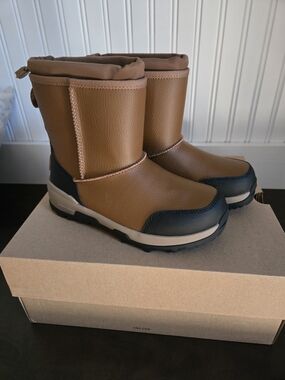 Kids UGG Tan and Black Waterproof Snow Boots